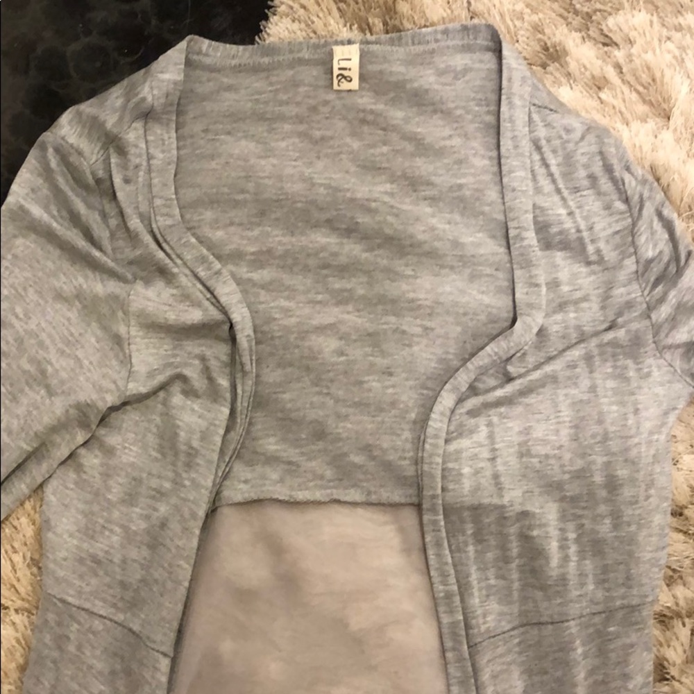 Sheer back duster 🌻 - Picture 2 of 3